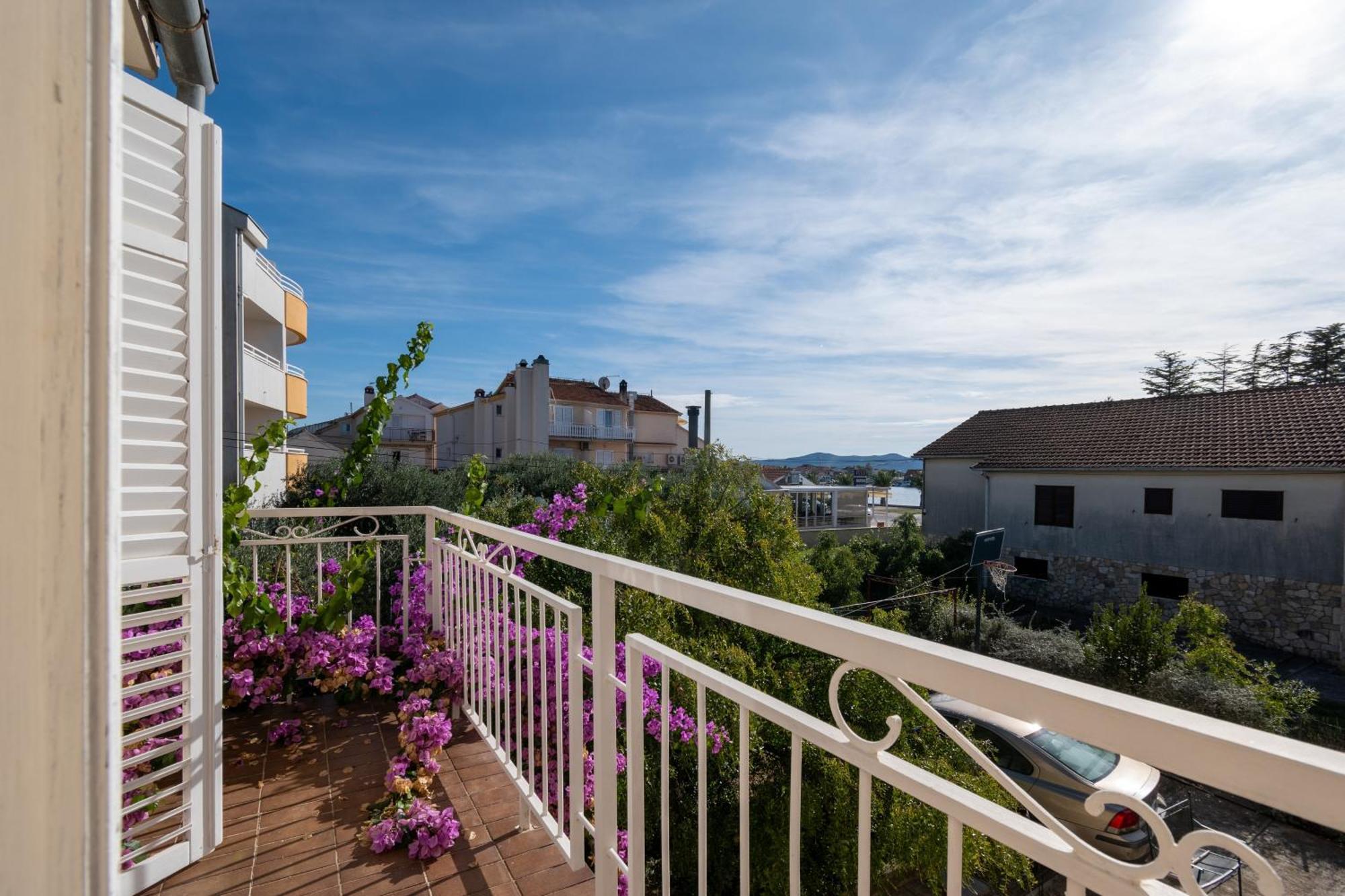 Apartments By The Sea Sukosan, Zadar - 5863 Exteriör bild